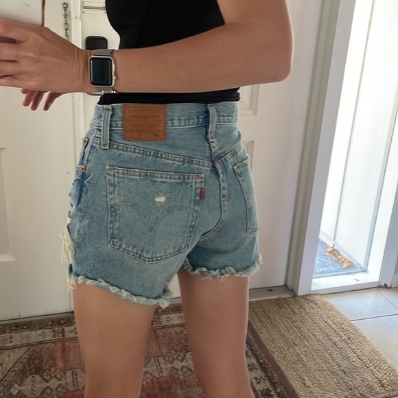 Levi's 501 Original Shorts - Picture 7 of 9